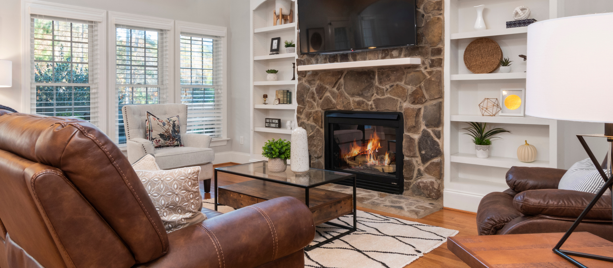 Photo of a cozy living room 