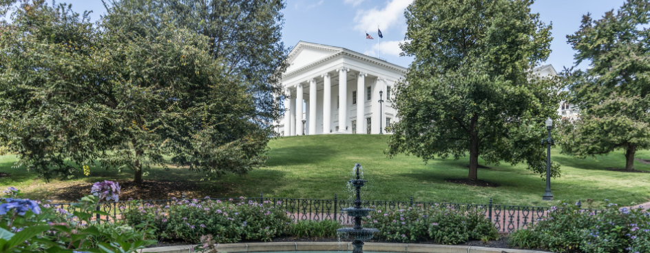 Virginia State Capitol with a fountain in the foreground